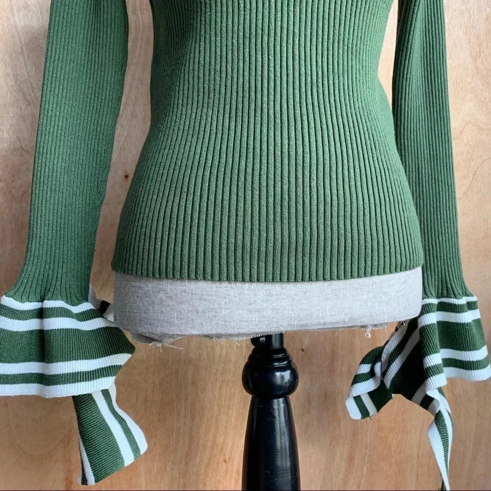 SETTLEDOWN Ribbed Sweater - Picture 3 of 8